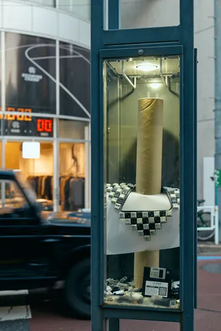 Precious Waste, lamp 16